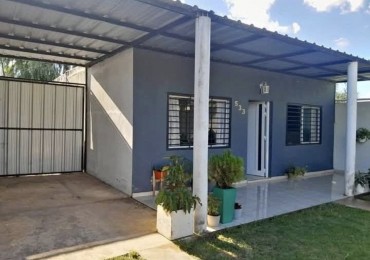 Casa 2 dormitorios terreno 10x50 con cochera zona Johnsons Acero